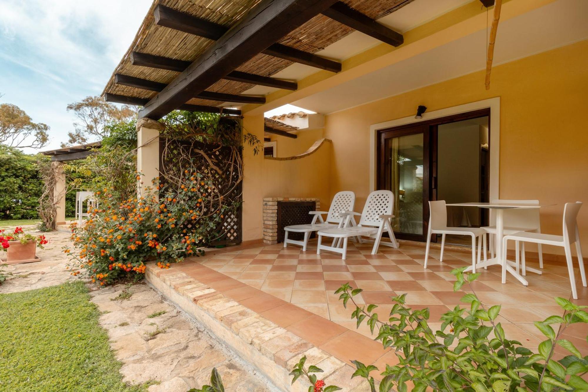 Porto Giunco Residence Villasimius Exterior photo
